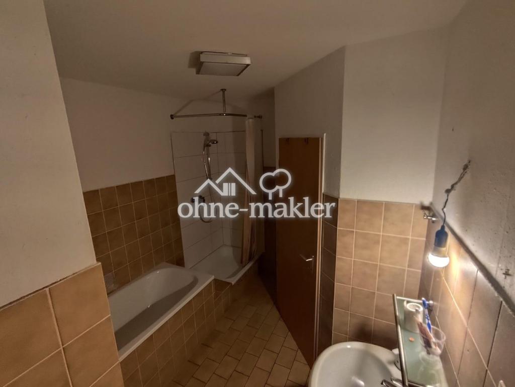 DG-Wohnung mit Balkon NUR mit WBS - Photo 3