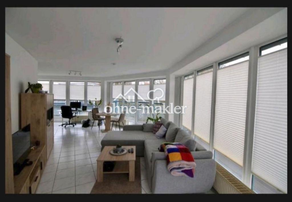 Außergewöhnliche Dachgeschosswohnung mit Penthouse-Charakter in bester Innenstadtlage von Buxtehude - Foto 1