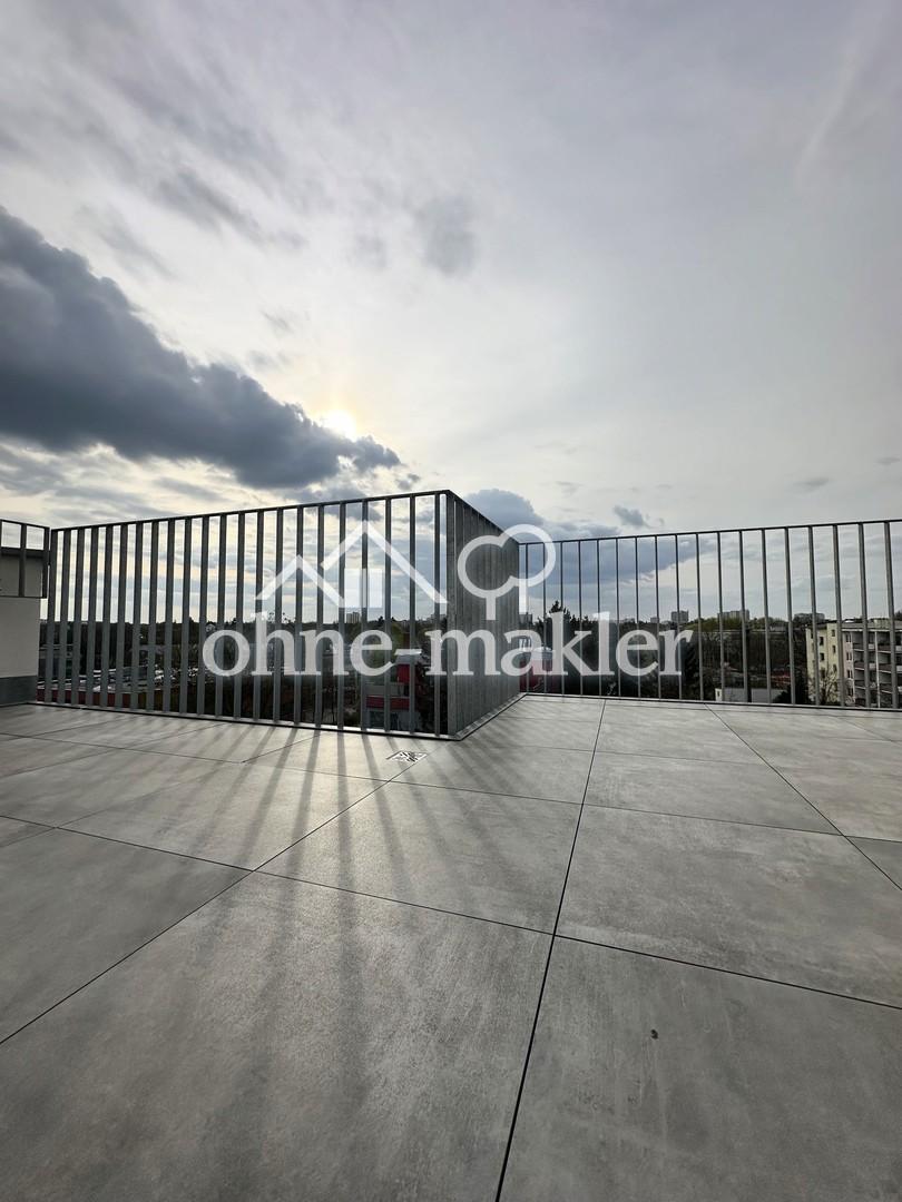 Moderne 3-Zimmer-Dachgeschosswohnung mit großer Dachterrasse und Weitblick über Spandau - Photo 5