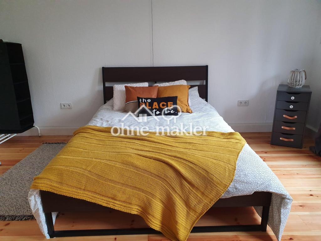 Helle und gemütliche 3ZKB mit riesiger Terrasse und Einbauküche - Foto 1