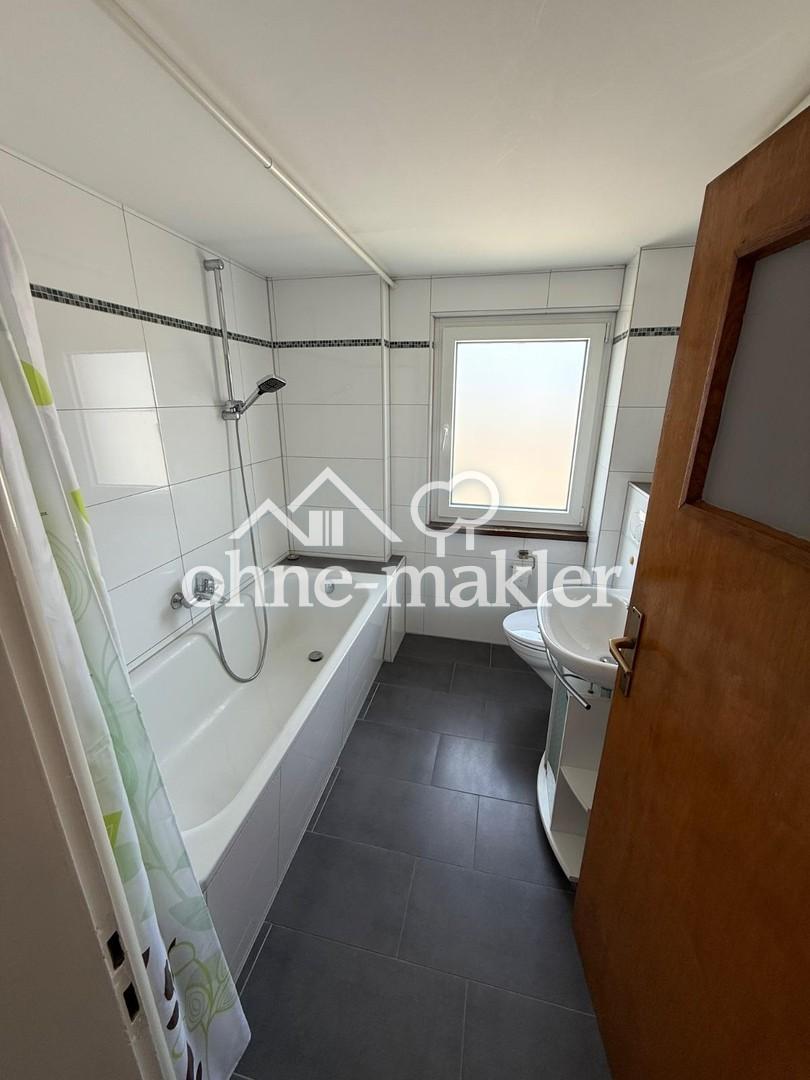 Dachgeschosswohnung in super Lage mit kleiner Oase, Gemeinschaftsgarten - Photo 3