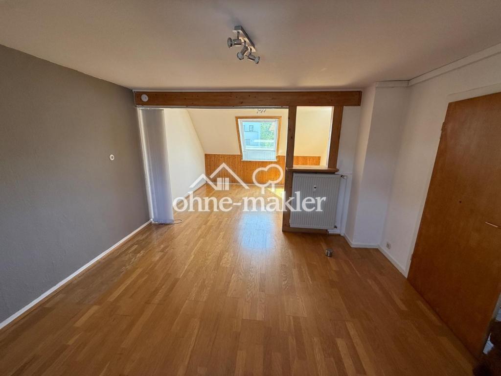 Dachgeschosswohnung in super Lage mit kleiner Oase, Gemeinschaftsgarten - Photo 1