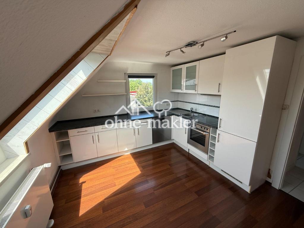 Dachgeschosswohnung in super Lage mit kleiner Oase, Gemeinschaftsgarten - Photo 2