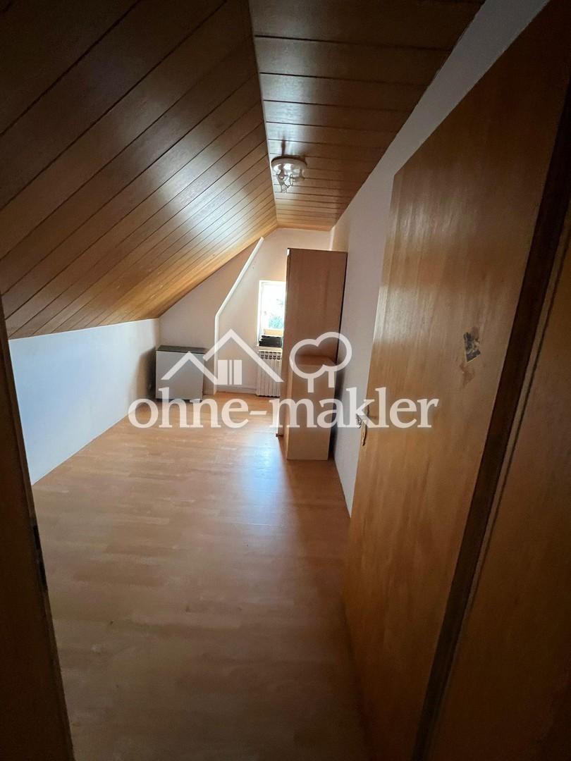 Helle 2,5-Zimmer-Dachgeschoss-Wohnung in Obernkirchen - Foto 4