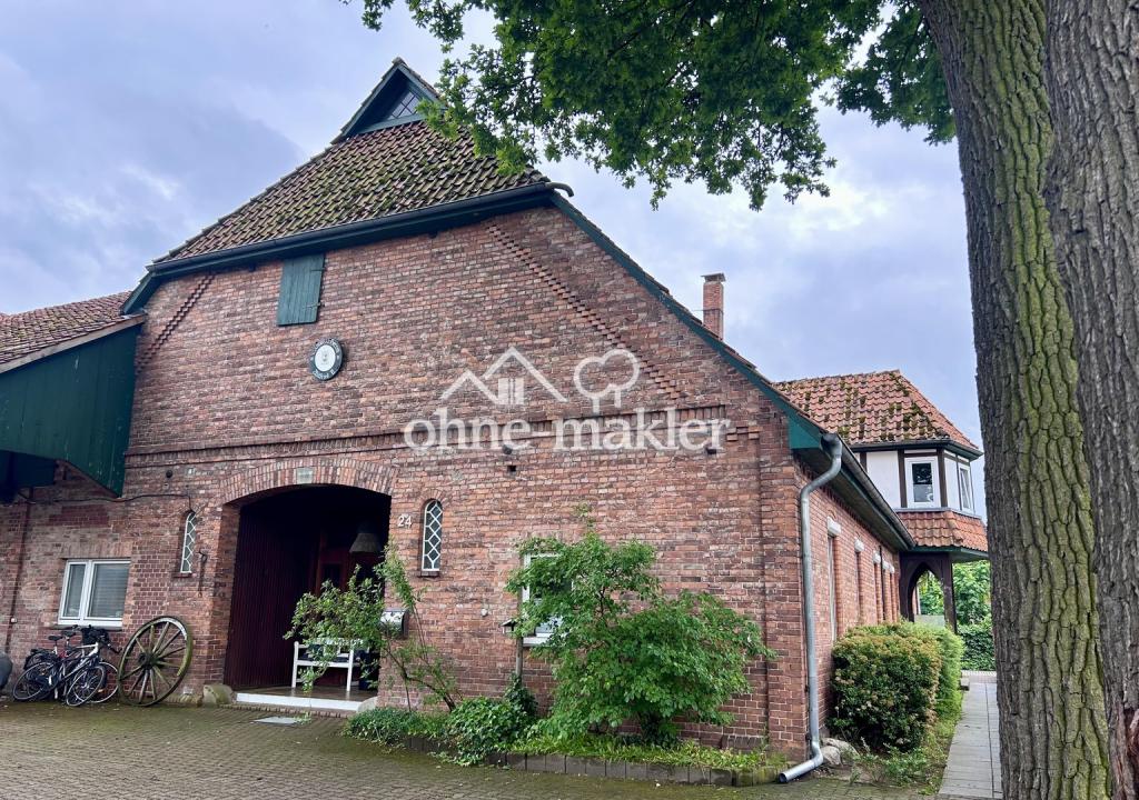Familienfreundliche 8-Zimmer-Wohnung mit großem Garten in historischem Bauernhaus in Neuwarmbüchen - Foto 2