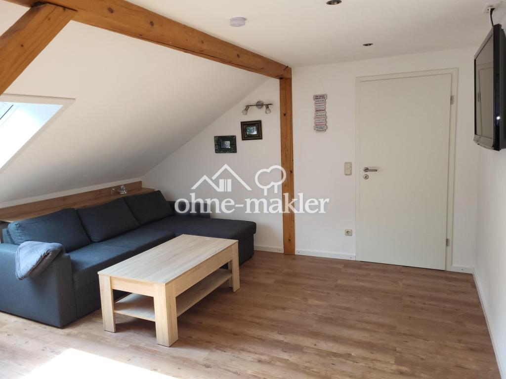 Dachgeschosswohnung mit eigenem Garten - Photo 4