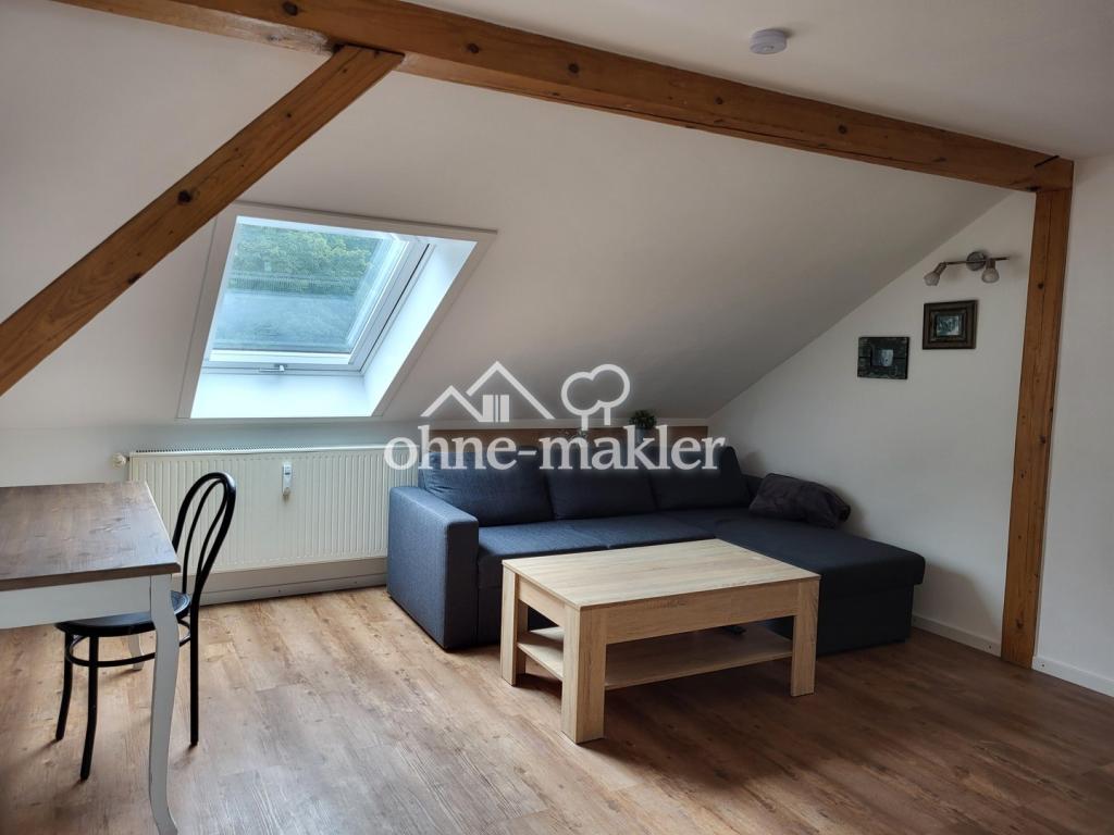 Dachgeschosswohnung mit eigenem Garten - Photo 3