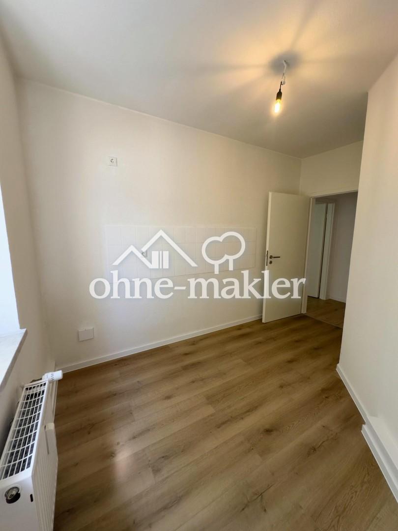 Frisch sanierte 2-Zimmer-Wohnung mit neuer Einbauküche & Tageslichtbad in Stadtfeld-Ost - Photo 2