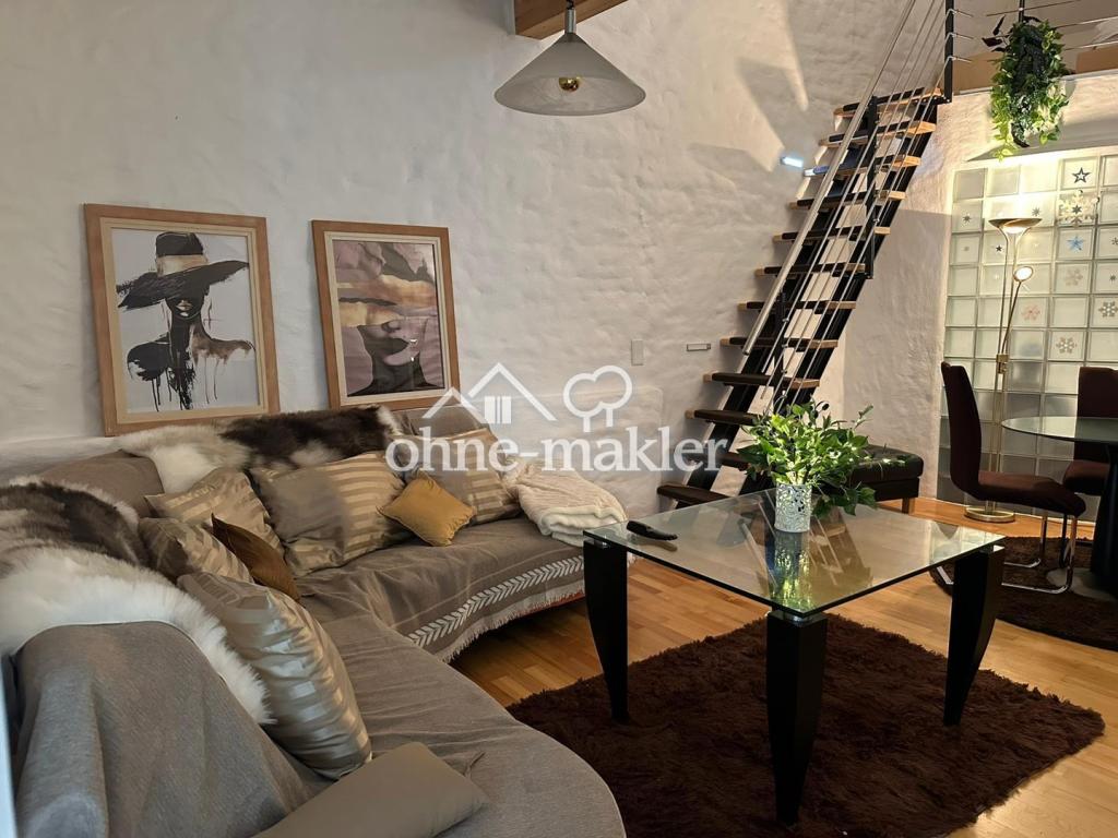 Ab 15. Juni RUHIGE, SEHR BESONDERE MAISONETTE-WOHNUNG - Photo 2