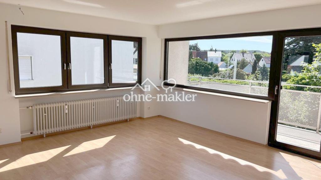 Frisch getüncht! - Helle, großzügige 4 Zi-Whg Wohnung mit Garage und großem Balkon in Fürth - Photo 2