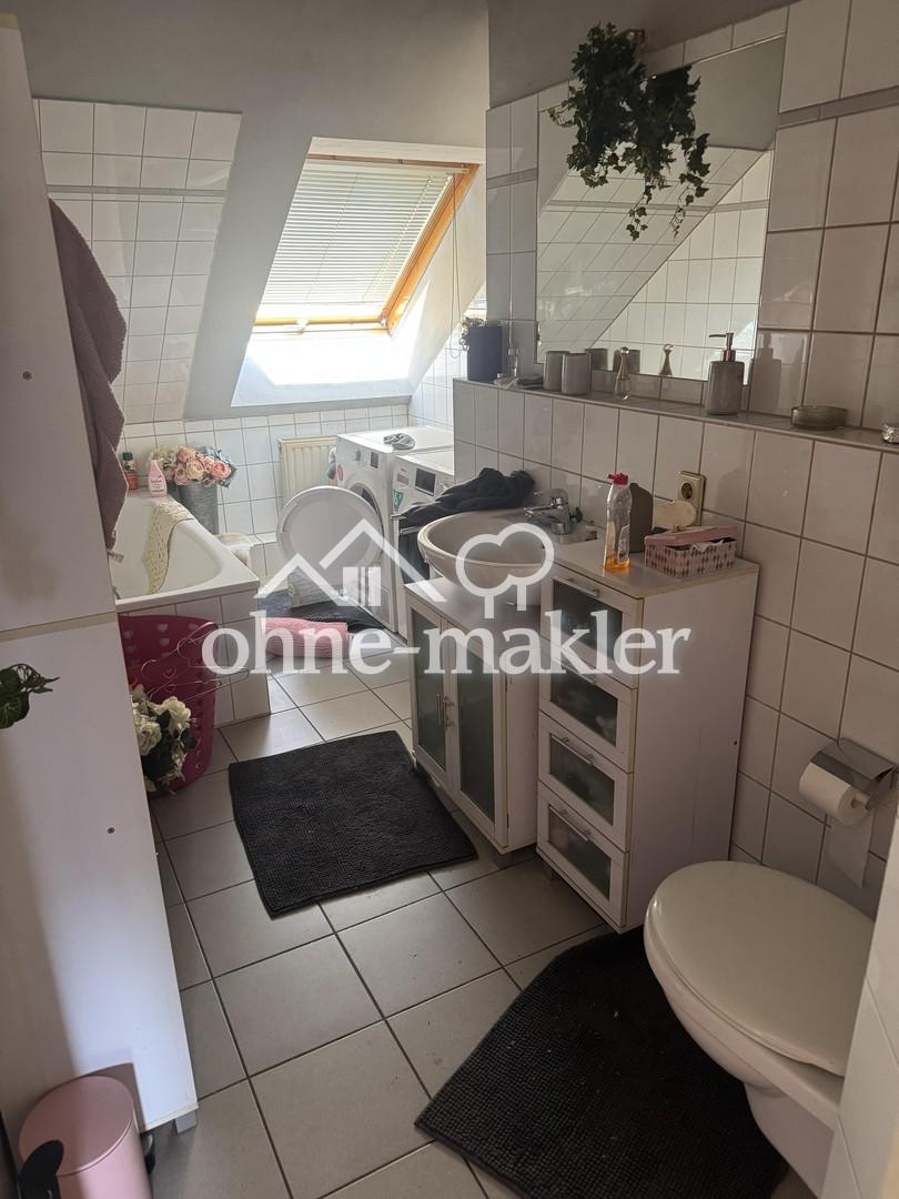 Leverkusen Manfort Helle, freundliche Dachgeschosswohnung - Foto 2