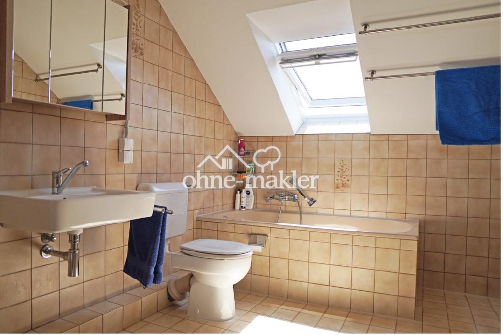 3-Zimmer-Dachgeschosswohnung mit Gartenanteil und Stellplatz an 1-2 Personen - Foto 3