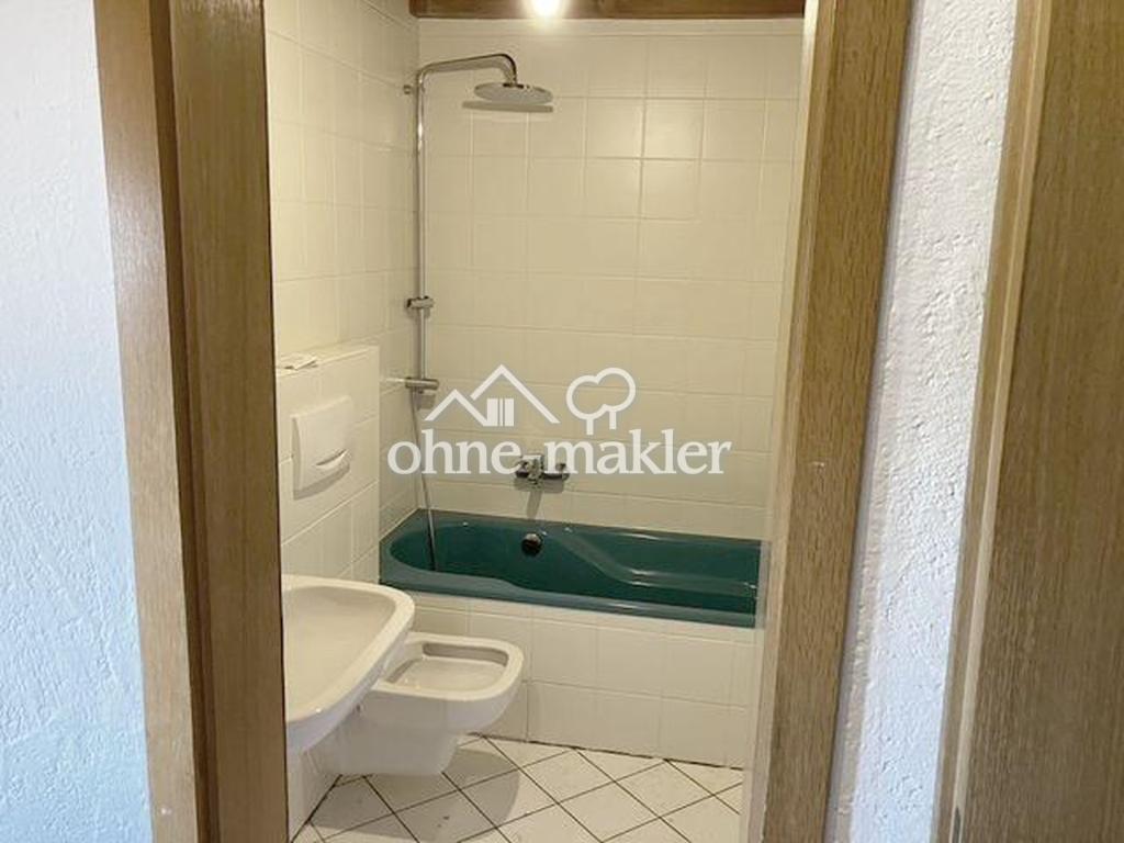 Neu renoviert! - 3 Zi-Whg Maisonetten Whg mit neuer EBK, Balkon, eigenem Garten und AA in Tübingen - Foto 3