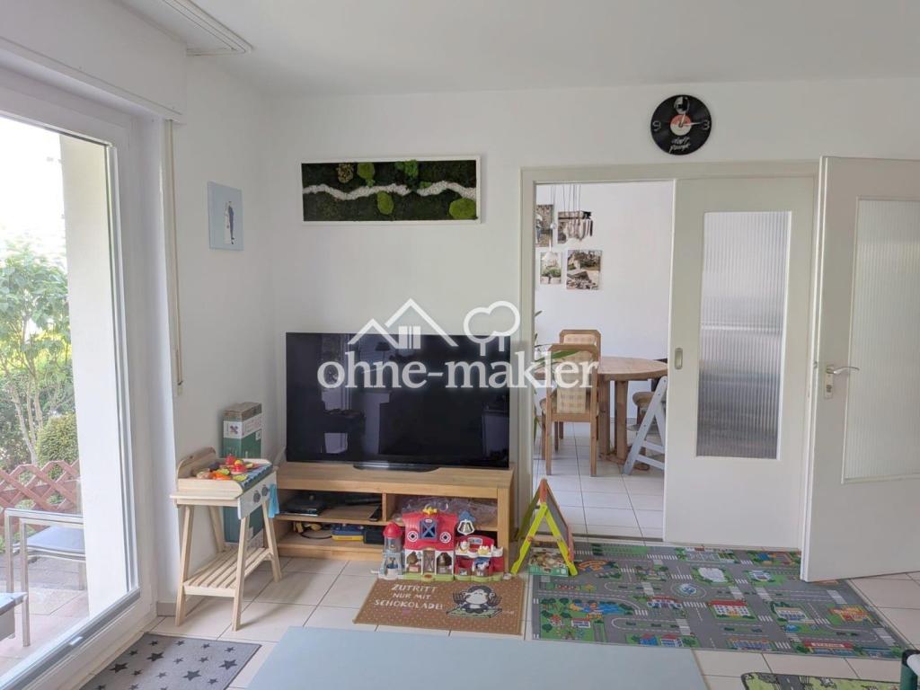 Sehr schöne, helle und gepflegte 3 Zi-Whg Wohnung mit EBK und Terrasse in Heilbronn - Photo 1