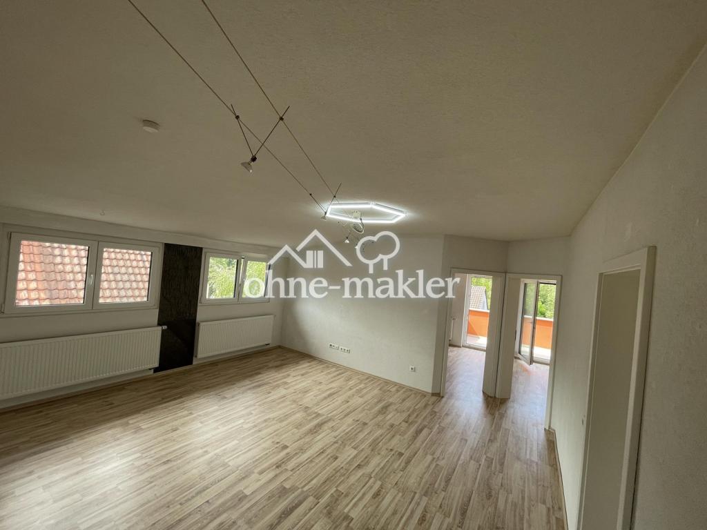 Moderne 4–4,5 Zimmer Dachgeschosswohnung mit großem Balkon & Stellplatz - Foto 3