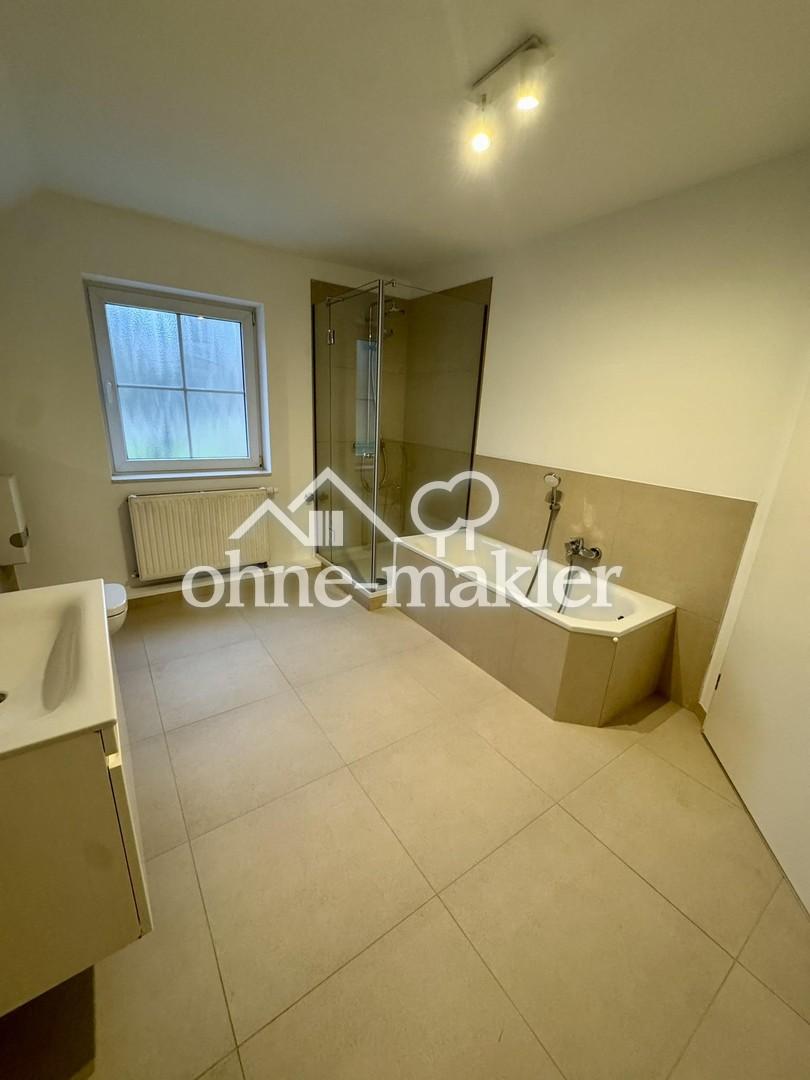 Exklusives Wohnen am See – kernsanierte 2,5-Zimmer-DG-Wohnung mit Seeblick - Photo 4