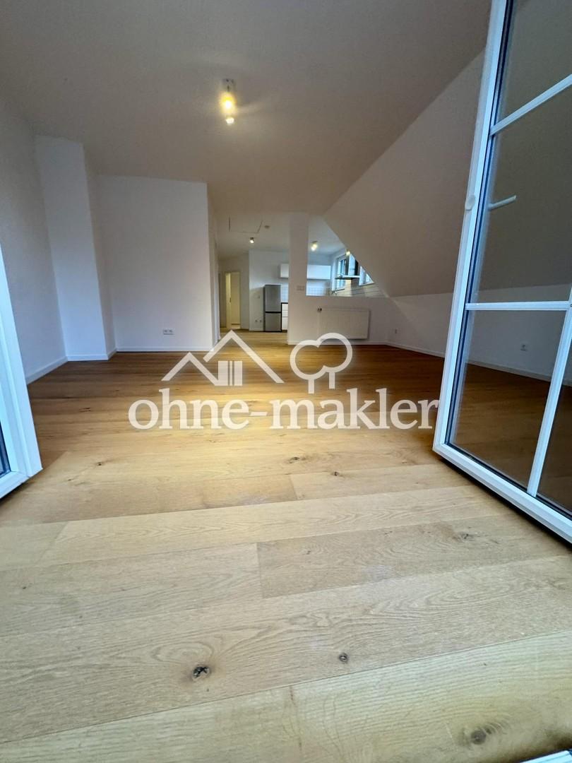 Exklusives Wohnen am See – kernsanierte 2,5-Zimmer-DG-Wohnung mit Seeblick - Photo 1