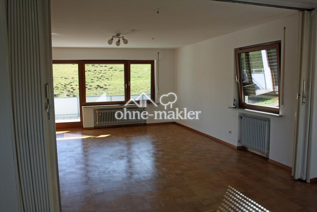 Renovierte und helle 3,5 Zimmer- Wohnung mit neuwertiger Einbauküche - Photo 2