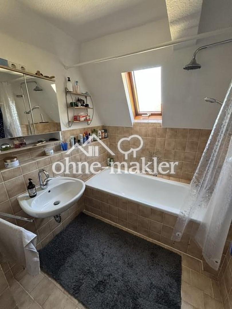 Schöne 3-Zimmer-Dachgeschosswohnung in Top-Lage von 36039 Fulda (Frauenberg) - Photo 5
