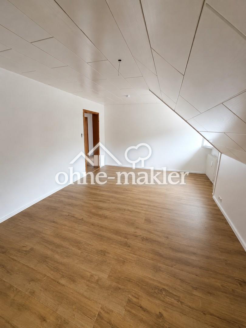 Helle 2-Zimmer-Dachgeschosswohnung (71 m²) in ruhiger Lage nahe Kurpark - Photo 5
