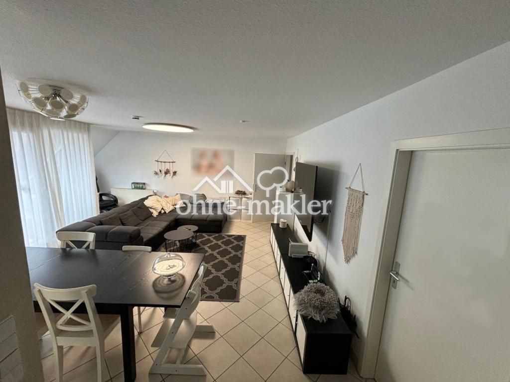 Helle 3,5 Zimmer Maisonette Wohnung mit Dachterrasse, TG-Stellplatz und guter ÖPNV-Anbindung - Foto 2