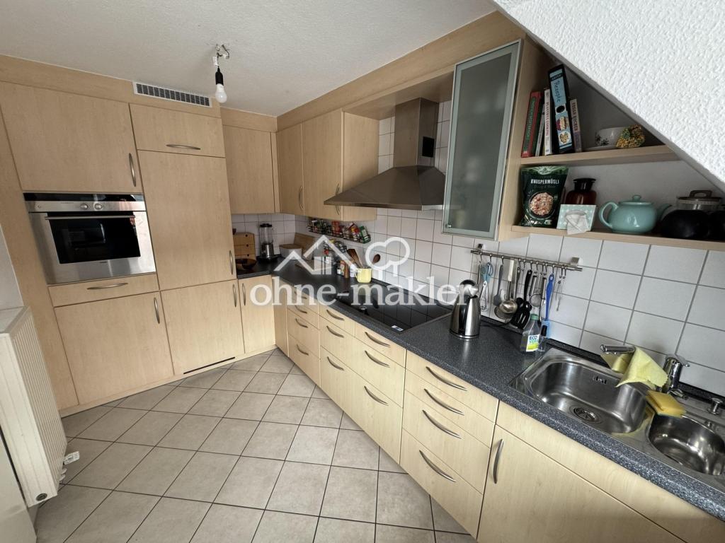 Helle 3,5 Zimmer Maisonette Wohnung mit Dachterrasse, TG-Stellplatz und guter ÖPNV-Anbindung - Photo 5
