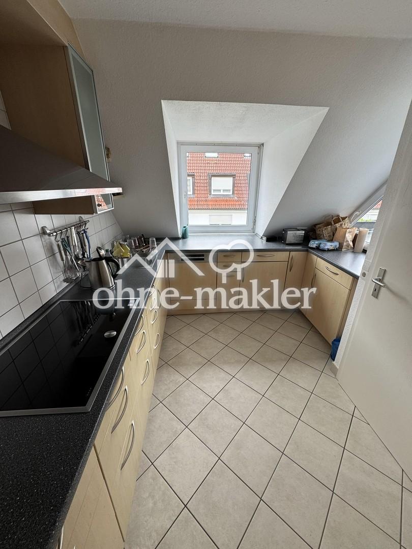 Helle 3,5 Zimmer Maisonette Wohnung mit Dachterrasse, TG-Stellplatz und guter ÖPNV-Anbindung - Photo 4