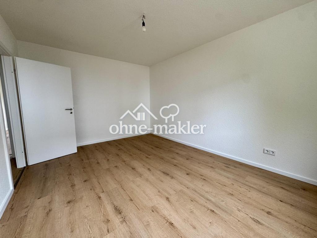 Einziehen und wohlfühlen ! Ideale, geräumige 2-Zimmer-Wohnung mit Balkon, Einbauküche und Stellplatz - Foto 4