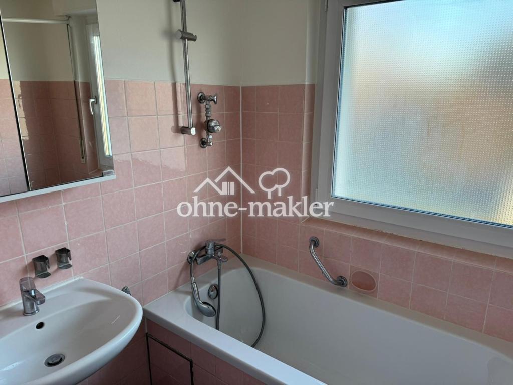Modernes Wohnen: Helle 2-Zimmer-Wohnung mit sonnigem Balkon in Stuttgart-Stammheim - Photo 3
