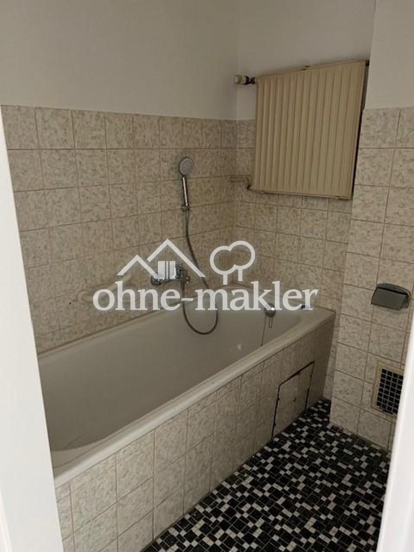 zentrale 2-Zi.-Whg. mit 2 Balkonen im 4. OG (ohne Aufzug) in Rheinufernähe in Ludwigshafen - Photo 3