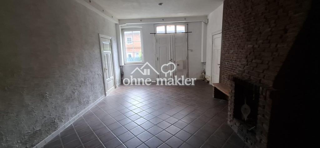 6-Zimmer-Maisonette mit Dachterrasse für Selbstgestalter in Siebenbäumen - Photo 2