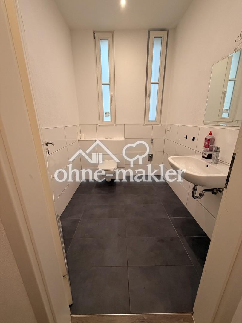 Gepflegte und Sanierte 2,5-Zimmer Wohnung im EG in Pforzheim inkl. EBK und Fußbodenheizung - Photo 4