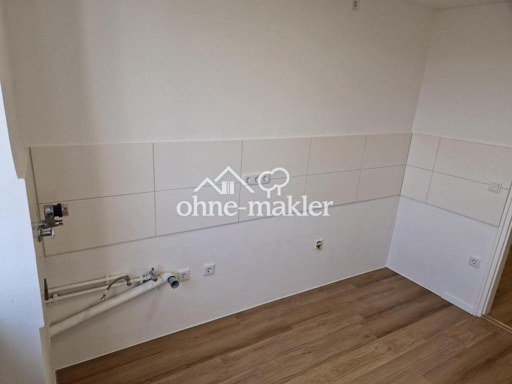 Neu Renovierte 2 Zimmer Wohnung mit Balkon - Foto 2