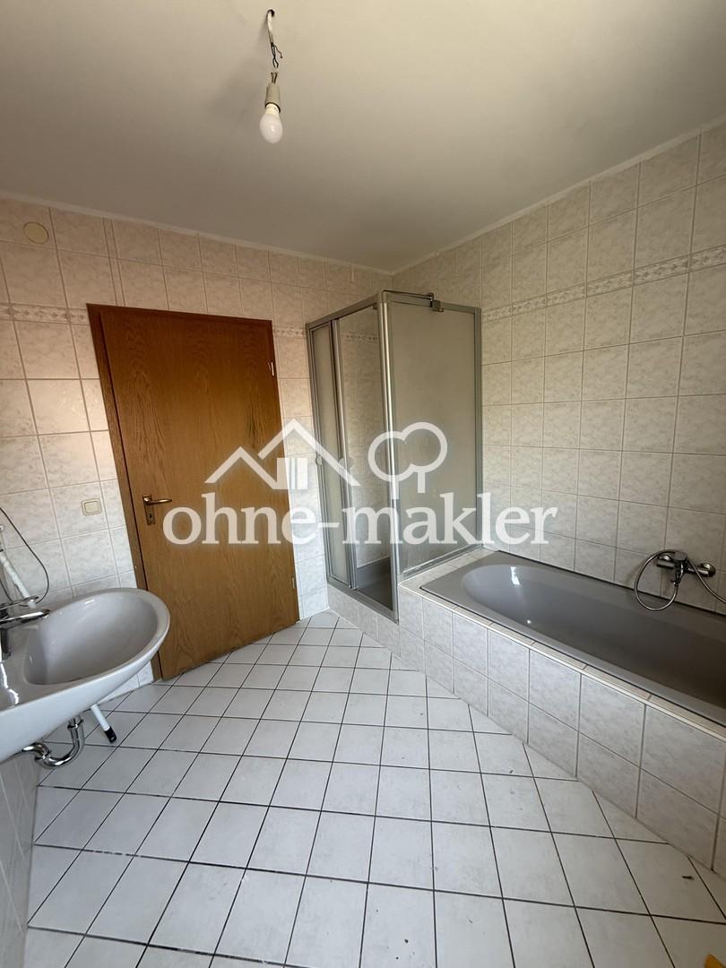 Schöne 3 Zimmer Wohnung mit Stellplatz! - Foto 3