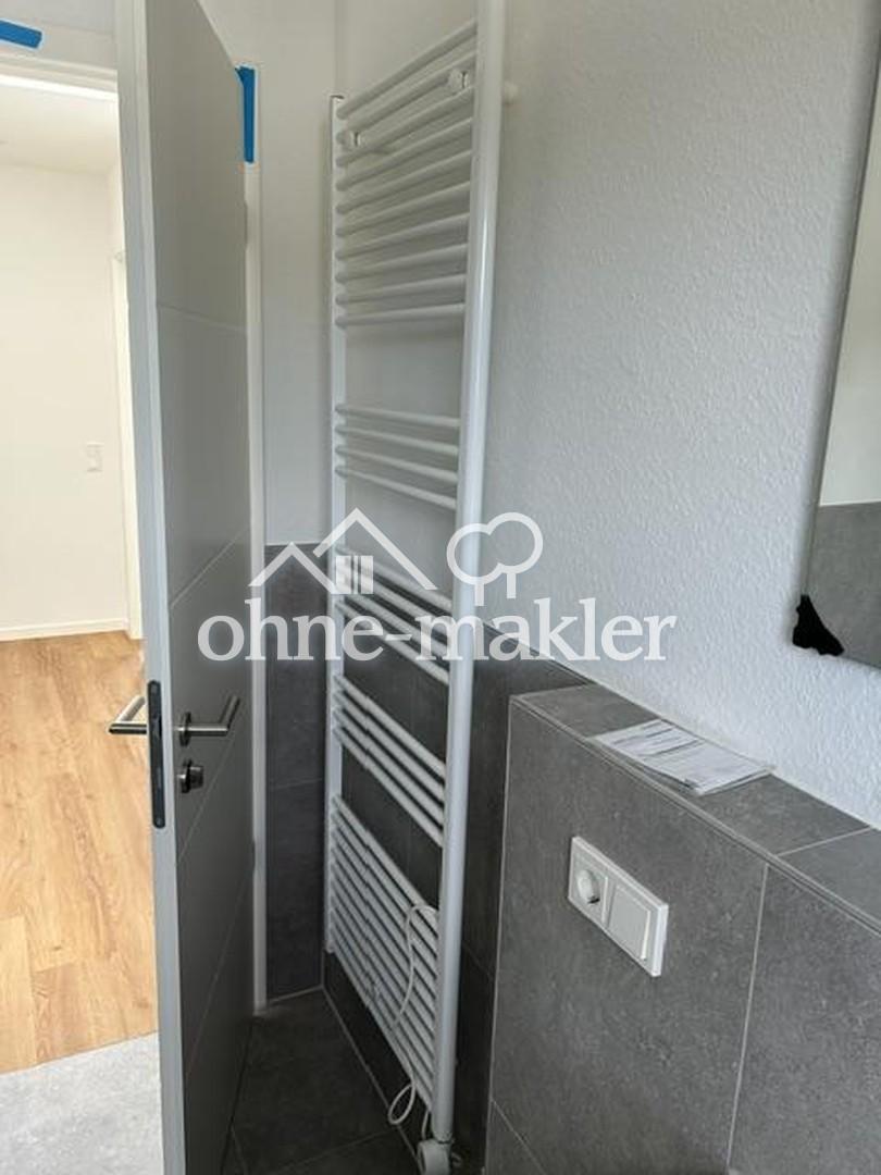 Erstbezug von privat: Hochwertiges Reihenmittelhaus mit Dachterrasse & Garage in Korschenbroich - Photo 4