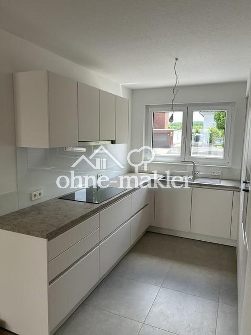 Erstbezug von privat: Hochwertiges Reihenmittelhaus mit Dachterrasse & Garage in Korschenbroich - Photo 2