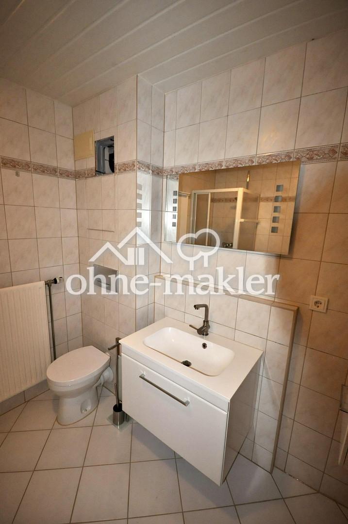 Helle 3-Raum-DG-Wohnung mit Balkon & Einbauküche – ruhig & grün gelegen in Wilkau-Haßlau - Foto 5