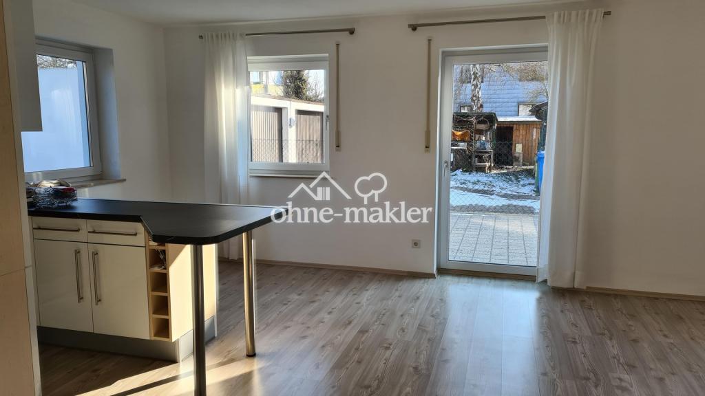 Schöne Wohnung, 2 Zimmer, Küche, Bad, Stellplatz - Photo 1