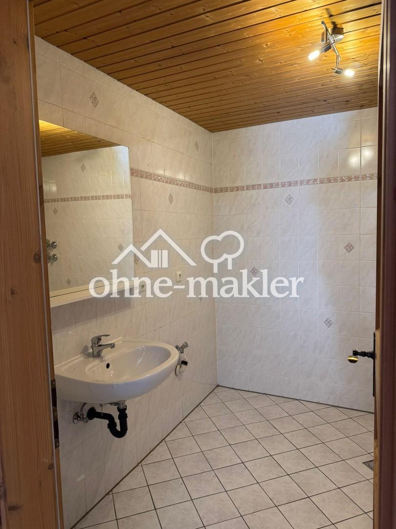 Schöne 3,5-Zimmer Wohnung mit Balkon in Königsdorf-Osterhofen - Foto 3