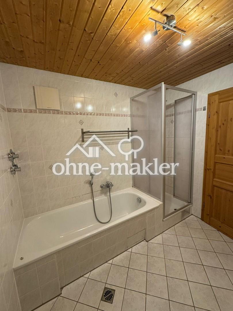 Schöne 3,5-Zimmer Wohnung mit Balkon in Königsdorf-Osterhofen - Foto 4