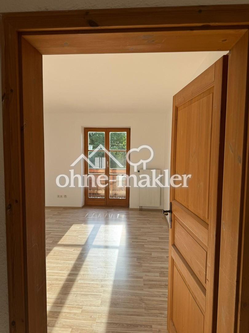 Schöne 3,5-Zimmer Wohnung mit Balkon in Königsdorf-Osterhofen - Foto 1