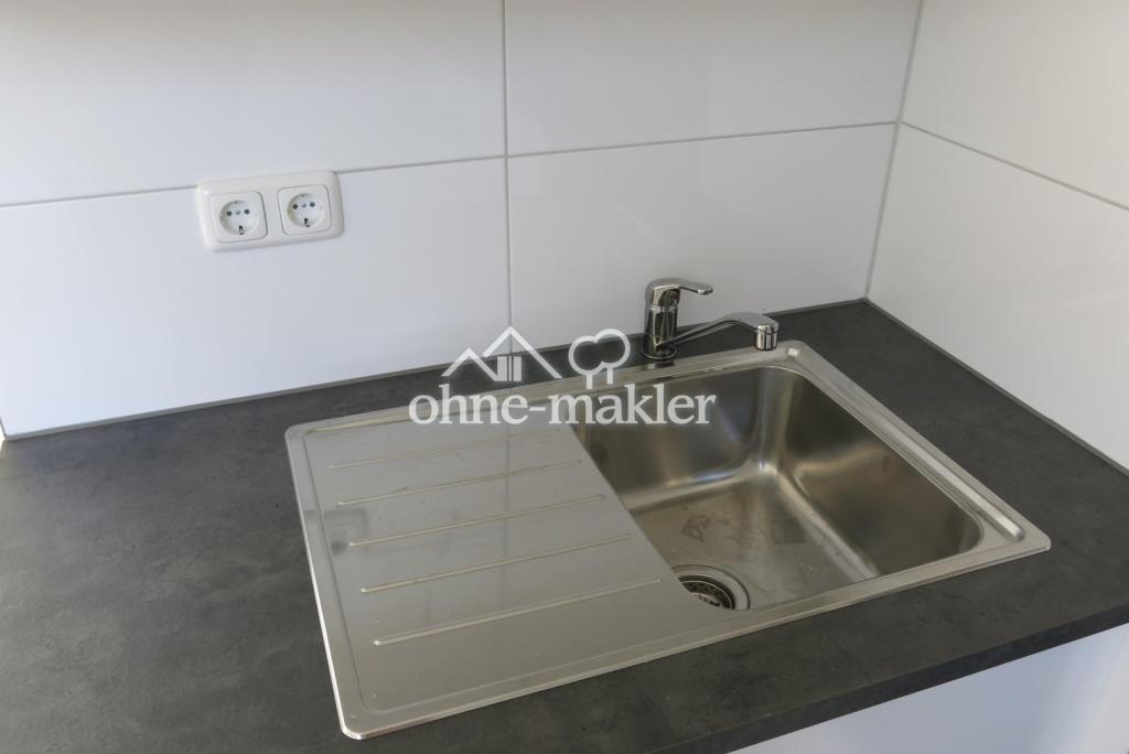 schöne Dachgeschosswohnung löffelfertig 1ZiKüB mit Einbauküche, voll möbliert - Foto 5