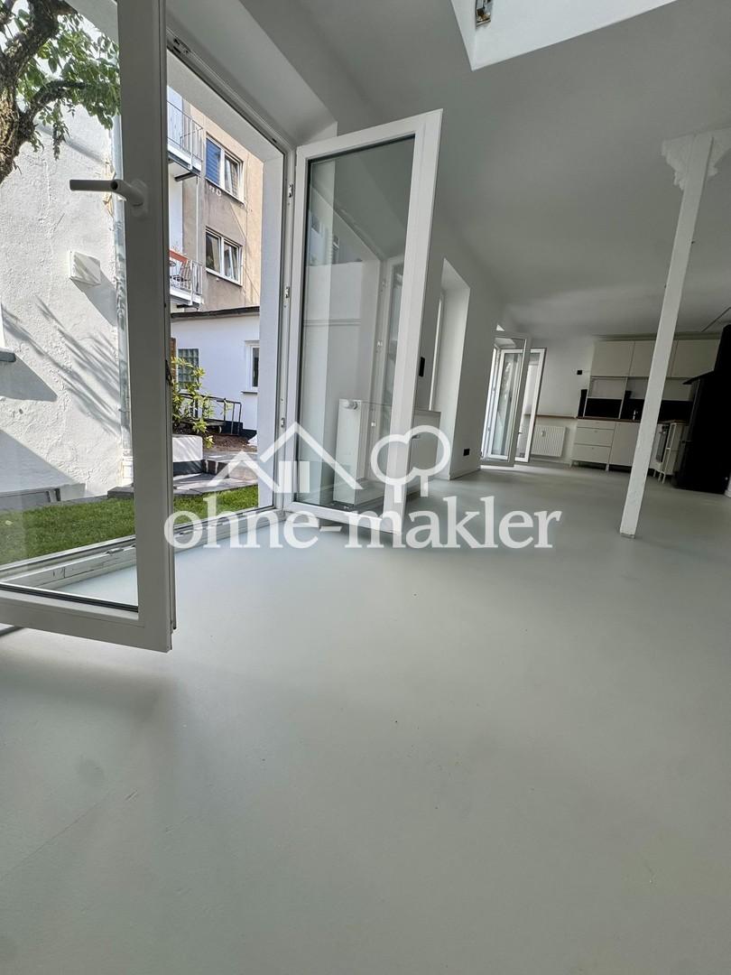 Exklusives Hinterhof-Loft mit Garten, Terrasse & Galerie | Erstbezug | Flingern - Photo 2