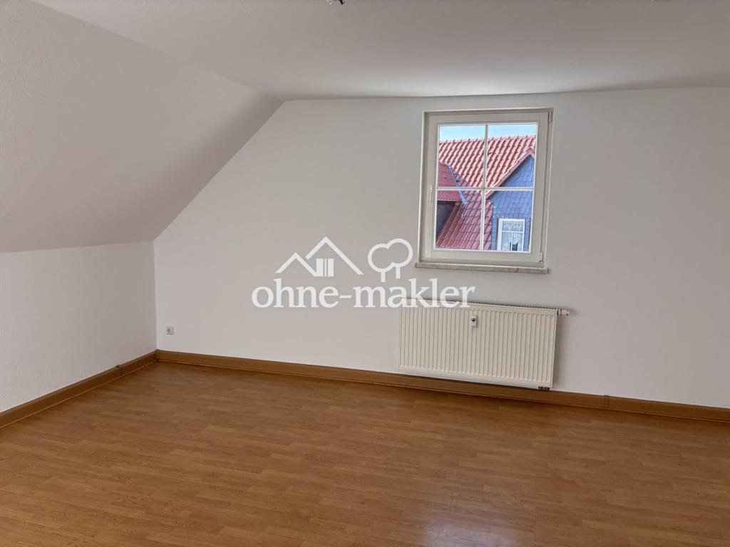Dachgeschosswohnung mit hellen Räumen in Lobstädt - Photo 4