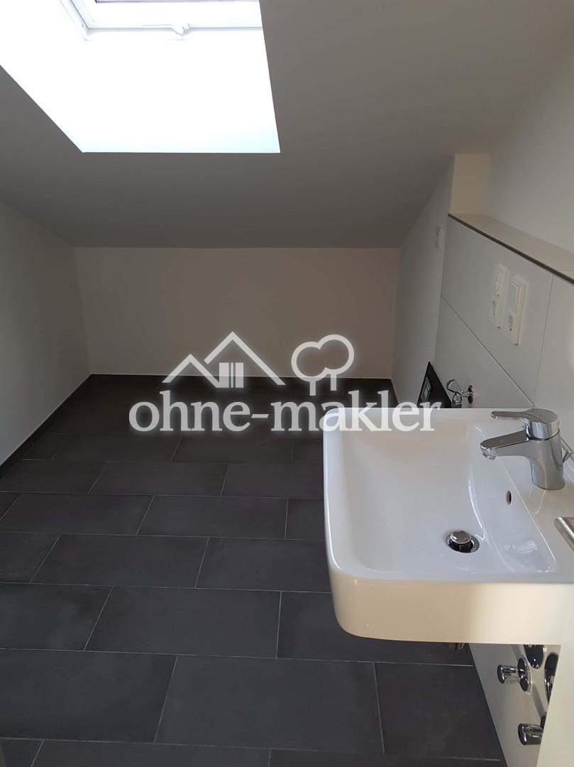 Schöne 3-Zimmer Wohnung mit Dachterrasse - Photo 5