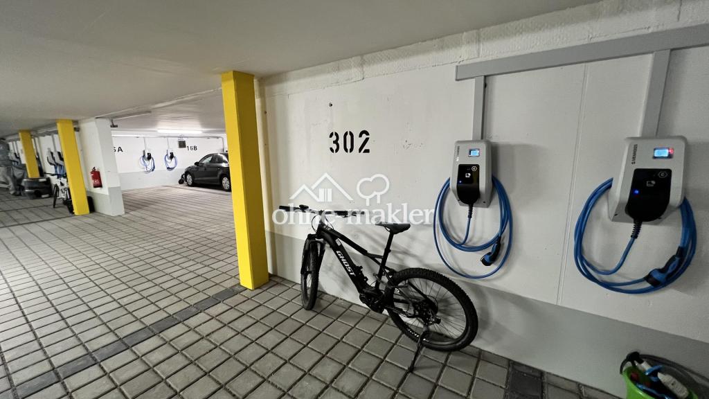 moderne 2,5 Zimmerwohnung mit Lift, EBK und Balkon - Photo 3