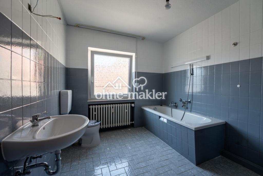 Helle 4 Zimmer Wohnung mit Küche, Süd-Balkon und Klimaanlage - Foto 5