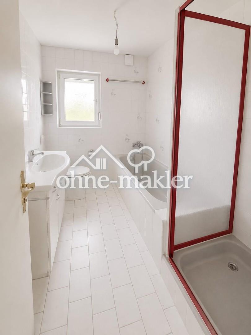 Stilvolle, renovierte 3-Zimmer-Erdgeschosswohnung mit großem Wintergarten und Garten - Photo 1