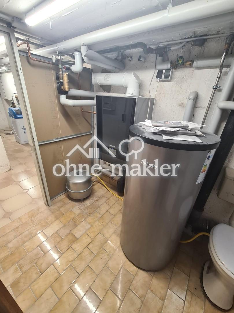 Stilvolle, renovierte 3-Zimmer-Erdgeschosswohnung mit großem Wintergarten und Garten - Photo 3