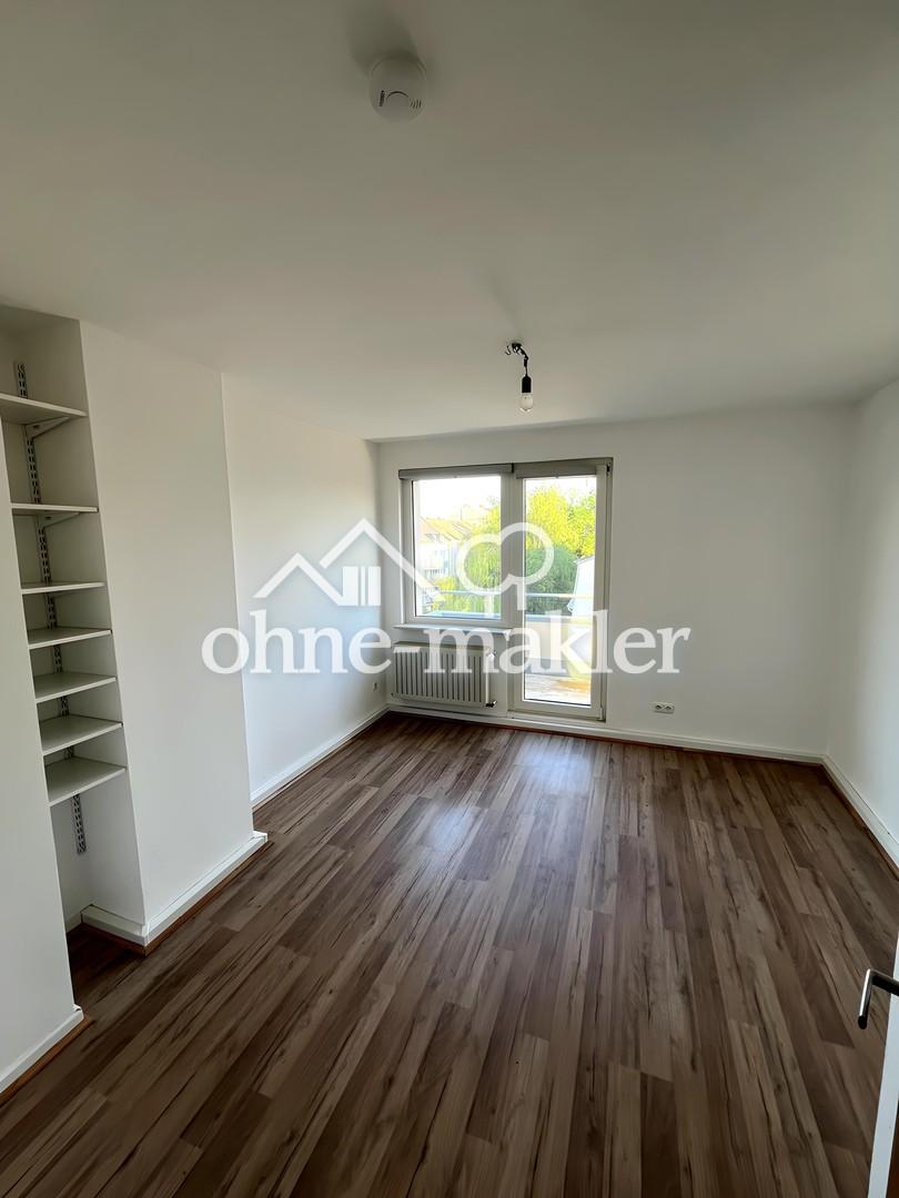 Helle 4-Zimmer-Wohnung mit 2 Balkonen und 2 Bädern in zentraler Lage - Photo 2